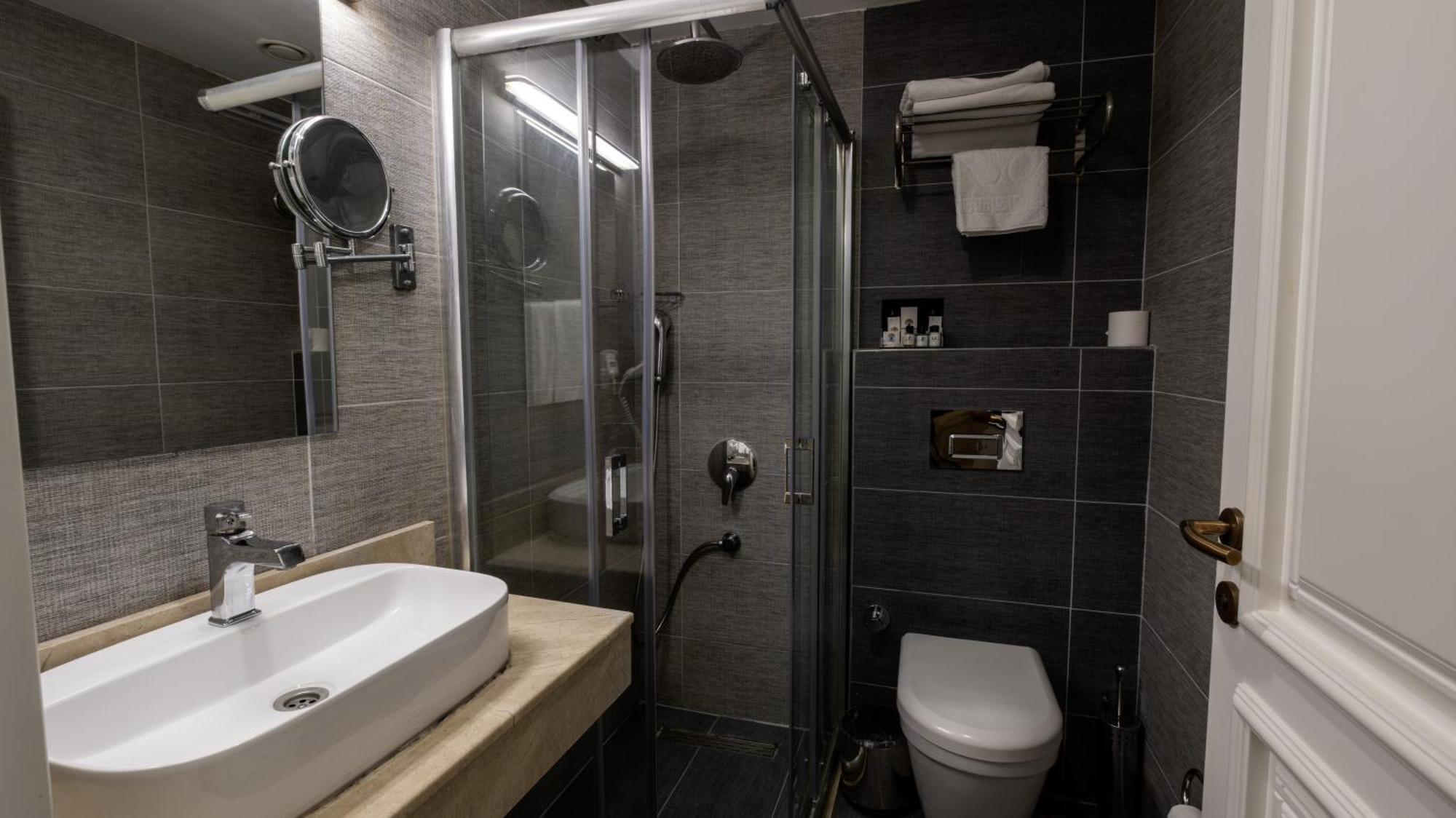 Mai Inci Otel Antalya Bagian luar foto